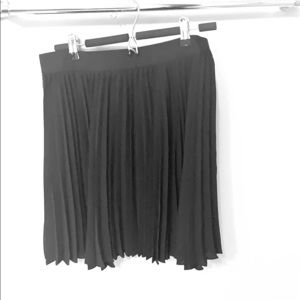 Babaton pleated skirt size L